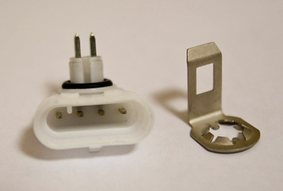 Разъем 4-х контактный погружного бензонасоса ответная часть на насосе