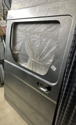 Дверь боковая сдвижная Соболь NN с окном