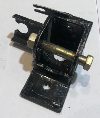 Кронштейн штанги стабилизатора перед правый Уаз 452, 3962 (проушина)