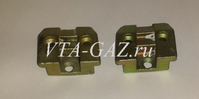 Защелка замка передней двери Уаз 452, 3741 нового образца. комплект