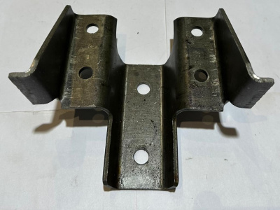 Кронштейн (опора) передней серьги рессоры Уаз 469