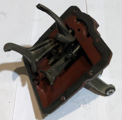 Крышка КПП Уаз 452, 3741 старого образца