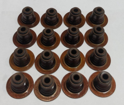 Колпачки маслосъемные Газель, Соболь, Волга дв.2.4 Крайслер (16шт)