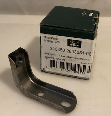 Кронштейн переднего бампера Уаз Патриот наружный с 2015 г.