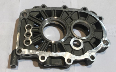 Картер КПП Газель Next промежуточный (330 Н. M) пластина в сборе с 2-мя обоймами