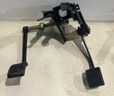 Блок (кронштейн) сцепления с педалями Уаз 452, 3741 СГР с 2016 г.