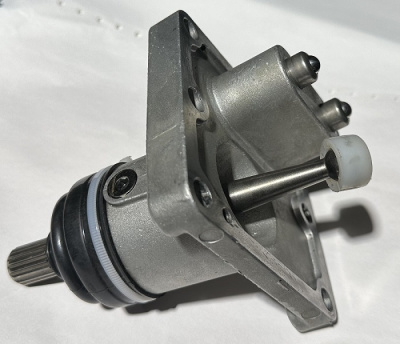 Крышка КПП Dymos (механизм переключения) Уаз Патриот, Хантер длинна штока 15.3