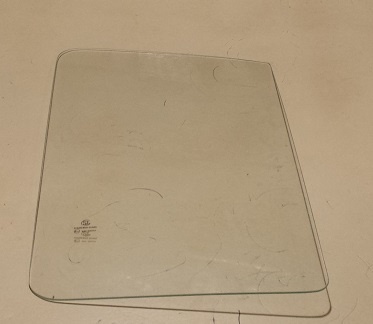 Стекло передней двери опускное Газель, Соболь правое