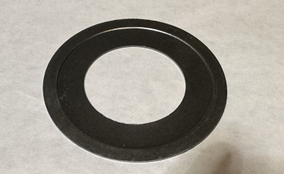 Маслоотражатель (шайба) подшипника первичного вала Уаз 4-х ступка.