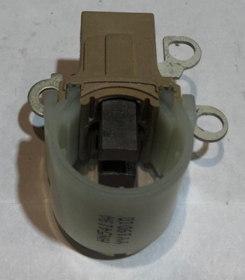 Щетки (щеточный узел) генератора Газель, Соболь, Волга дв. 2.4 Крайслер