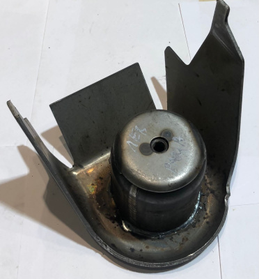 Кронштейн пружины левый на раму Уаз