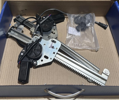 Стеклоподъемник Уаз Патриот (электро) задние комплект