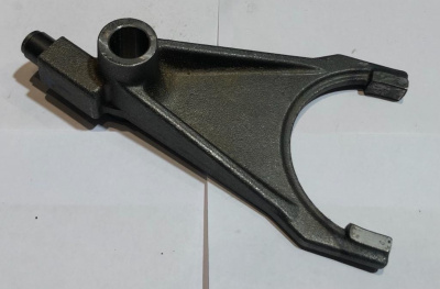 Вилка раздаточной коробки Dymos Уаз Патриот включения прямой и понижающей передачи