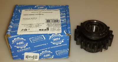 Шестерня КПП Уаз 4-х ступенчатая заднего хода нового образца с подшипником