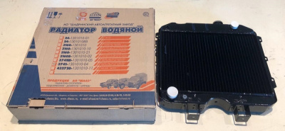 Радиатор охлаждения Уаз 452, 469 старого образца 3-х рядный медный