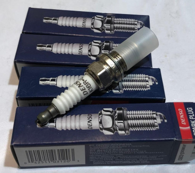 Свечи зажигания Газ, Уаз дв. 405, 409 Евро-3-4 Denso комплект (ключ 16)