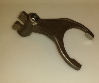 Вилка КПП Уаз 452 4-х ступенчатая 3-4 передачи старого образца