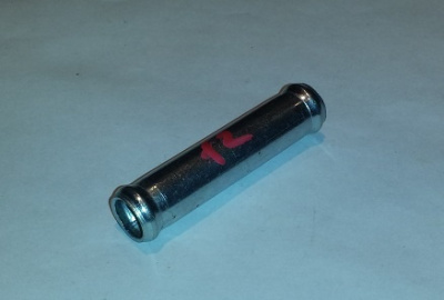 Соединитель d-12 метал