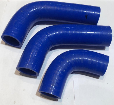 Патрубки радиатора Уаз 452, 3741 дв. 421, 4213 из 3-х комплект силикон легковой