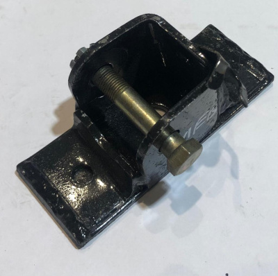 Кронштейн штанги стабилизатора перед левый Уаз 452, 3962 (проушина)