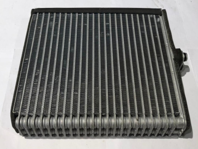Радиатор кондиционера Уаз Патриот (испаритель) с 2012.г SANDEN