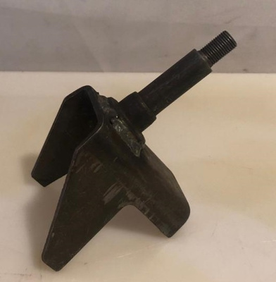 Кронштейн амортизатора Уаз 469, 3151 задний верхний