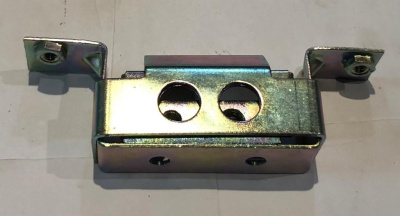 Кронштейн фиксатора замка заднего борта Уаз Пикап левый