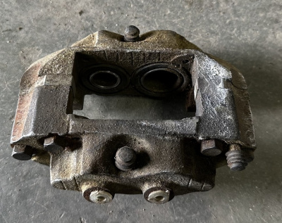 Суппорт передний левый Волга 3102 R-14, Москвич 412