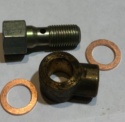 Болт с муфтой и шайбами переднего опорного диска Уаз