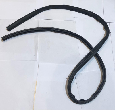 Уплотнитель проема двери Уаз Патриот верхний с 2017 г. задней двери длинный