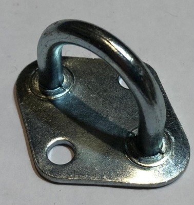 Петля для троса на борту (люверс тента)