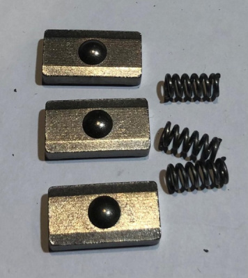 Сухарь муфты КПП 3-4 передачи УАЗ старого образца (3сухаря+3пружины) комплект