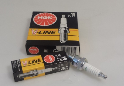 Свечи зажигания Газ, Уаз дв. 402, 417, 421, 4216 NGK-18 комплект