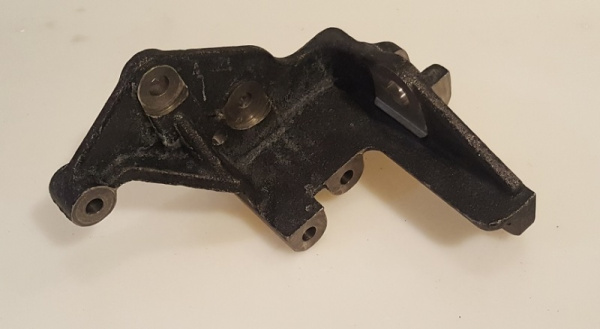 Кронштейн генератора и компрессора кондиционера (SD7) дв. А275