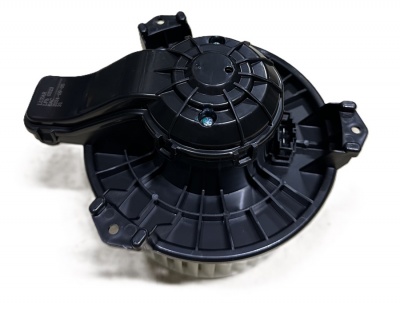 Мотор отопителя Газель Next "Лузар" под три болта LFH 03232, LFH 03232 за 9 000.00 руб.