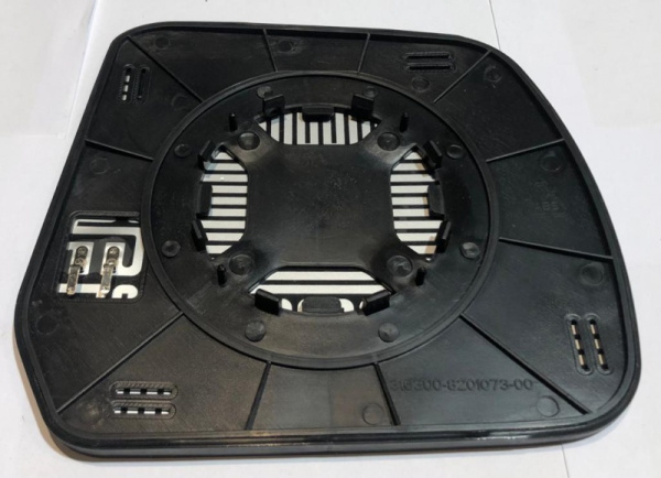 Элемент зеркала Уаз Патриот с 2014 г. левый (крепление ближе к центру)