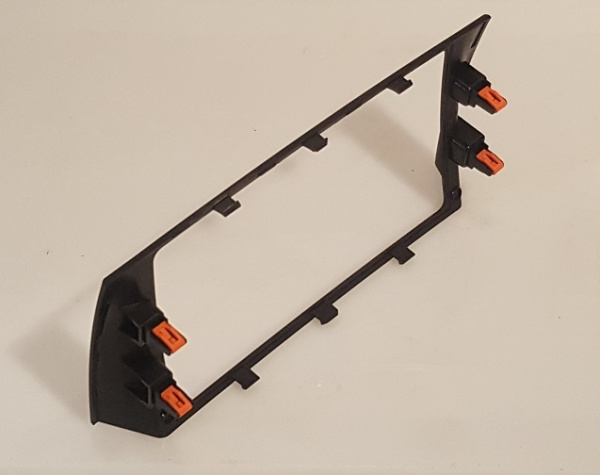 Рамка (облицовка) панели приборов Уаз Патриот верхняя с 2016 года с фиксаторами